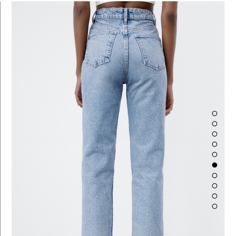 Zara High Waist Light Wash Mom Jeans Size 4